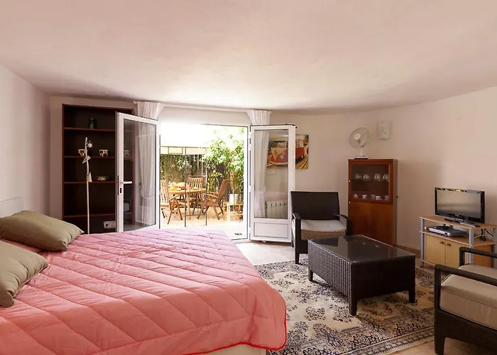 Tulipanes By Interhome Dénia
