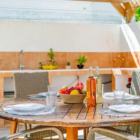 Tulipanes By Interhome Denia